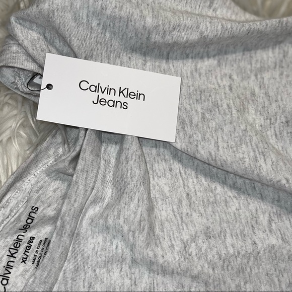 NWT - Calvin Klein Women's Banded Crop Shoulder Pad Tee - Picture 6 of 7